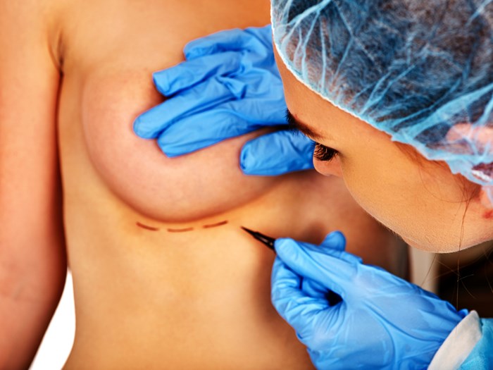 breast augmentation scarring