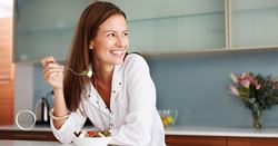 What to eat (and drink) while you heal: Nutrition's role in plastic surgery recovery